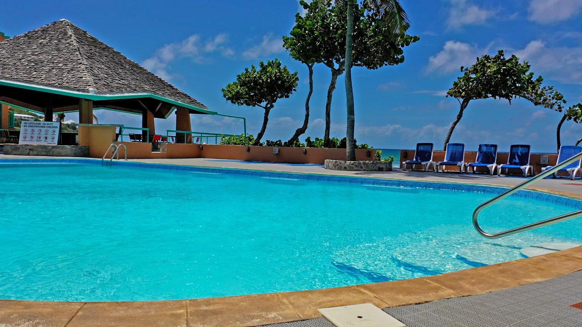 Grapetree Bay Hotel And Villas Кристианстед Екстериор снимка